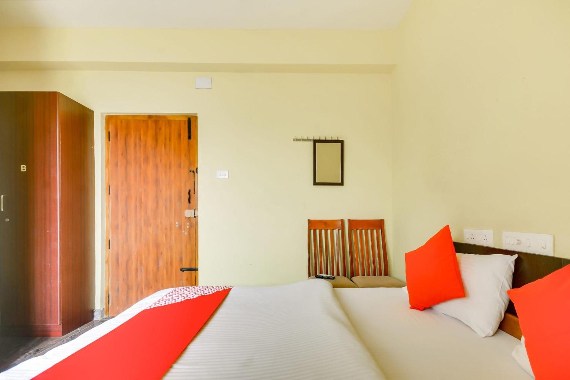 Hotel O St Residency Mudukarai Exteriör bild