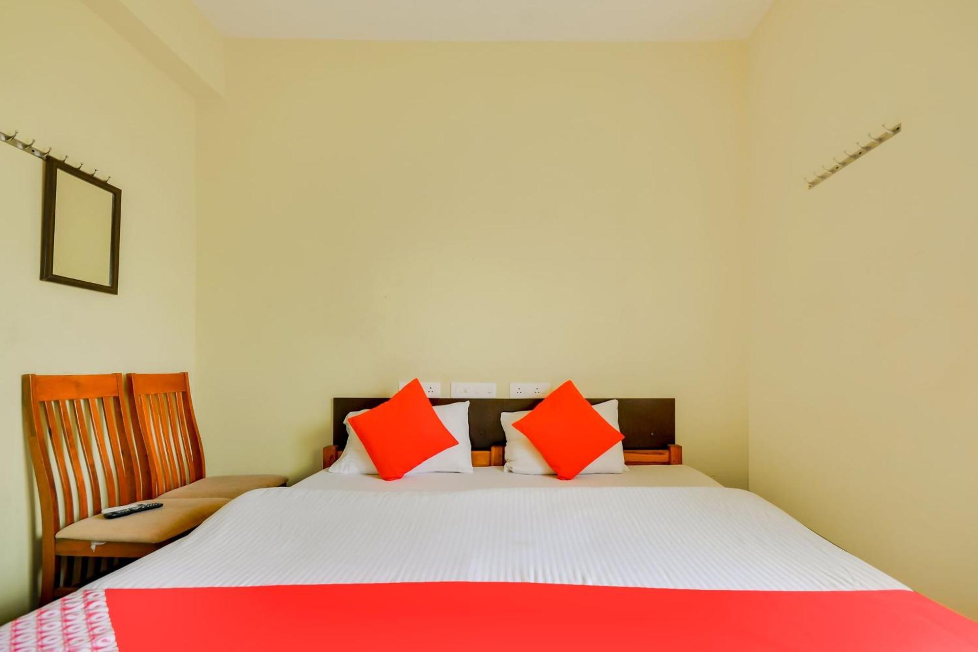 Hotel O St Residency Mudukarai Exteriör bild